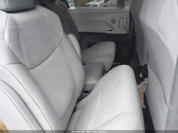 5TDKRKECXRS216431 2024 TOYOTA SIENNA - Image 8