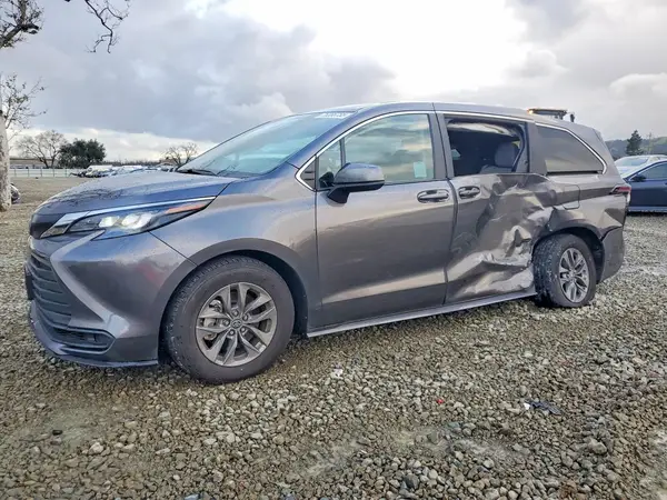 5TDKRKECXRS219992 2024 TOYOTA SIENNA - Image 1
