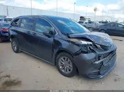 5TDKRKECXSS242792 2025 TOYOTA SIENNA