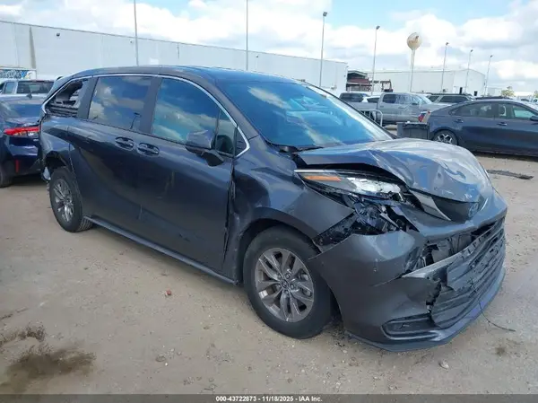 5TDKRKECXSS242792 2025 TOYOTA SIENNA - Image 1