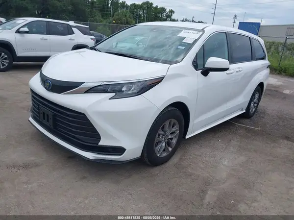 5TDKRKECXSS246874 2025 TOYOTA SIENNA - Image 2