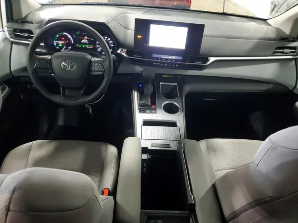 5TDKRKECXSS289286 2025 TOYOTA SIENNA - Image 8