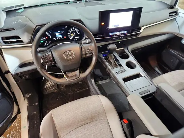 5TDKRKECXTS293615 2026 TOYOTA SIENNA - Image 8