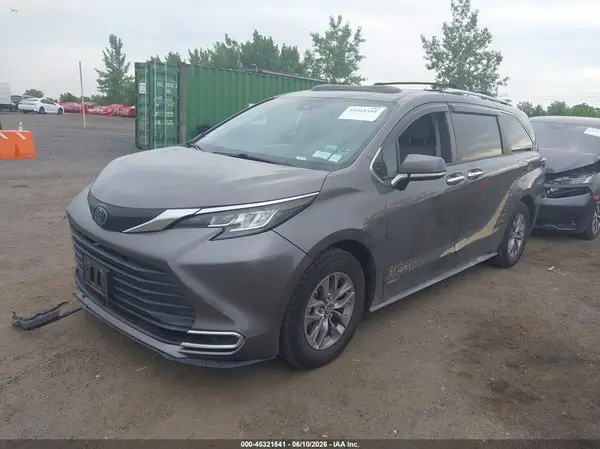 5TDKSKFC0MS008182 2021 TOYOTA SIENNA - Image 2