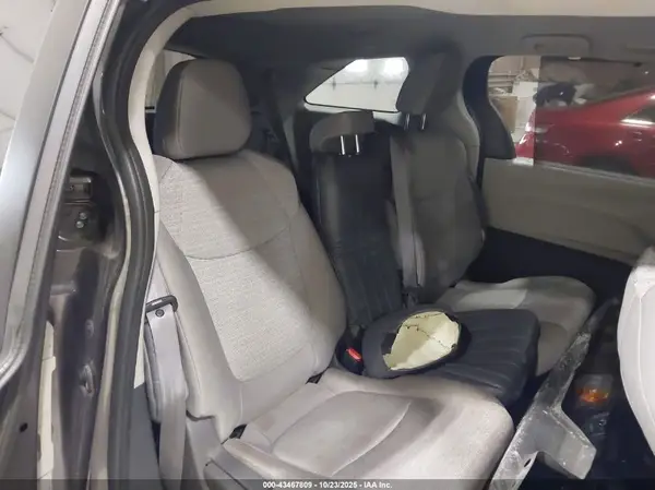 5TDKSKFC0MS009588 2021 TOYOTA SIENNA - Image 8