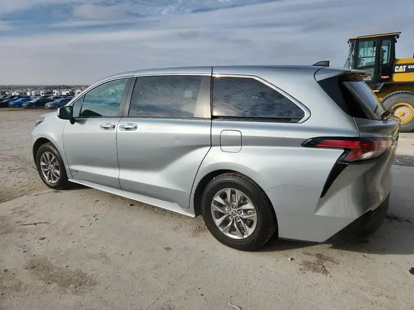 5TDKSKFC0MS036791 2021 TOYOTA SIENNA - Image 2