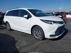 5TDKSKFC0MS039481 2021 TOYOTA SIENNA