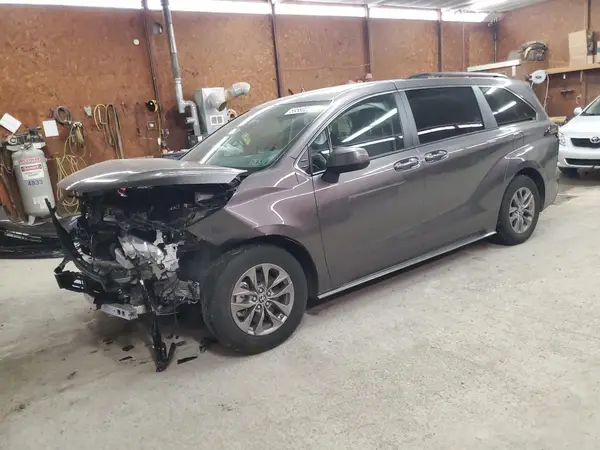 5TDKSKFC0RS111576 2024 TOYOTA SIENNA - Image 1