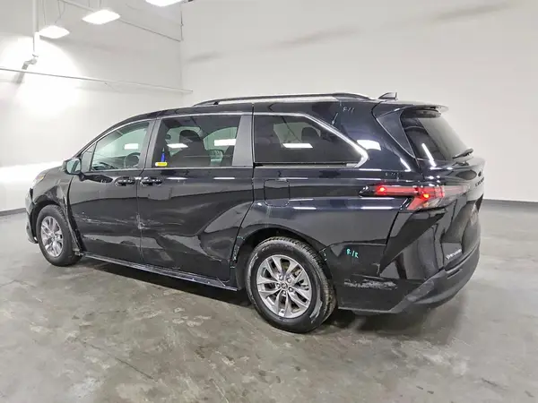 5TDKSKFC0SS186753 2025 TOYOTA SIENNA - Image 2