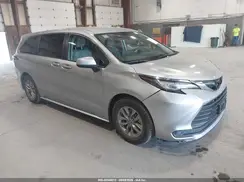 5TDKSKFC1NS066044 2022 TOYOTA SIENNA