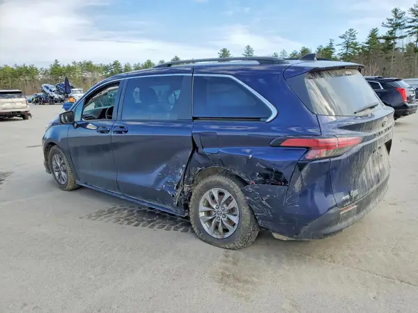 5TDKSKFC1NS067338 2022 TOYOTA SIENNA - Image 2