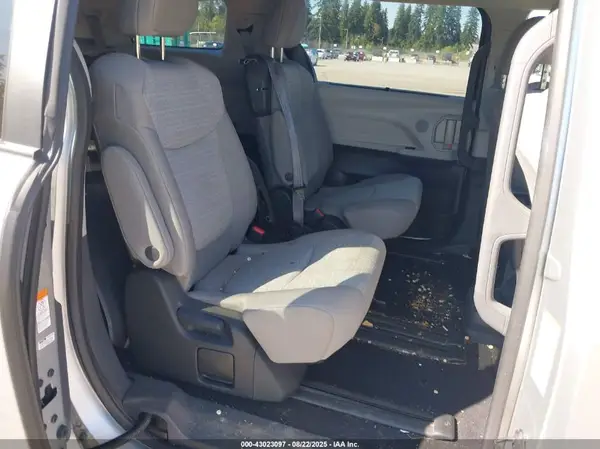 5TDKSKFC1NS069154 2022 TOYOTA SIENNA - Image 8