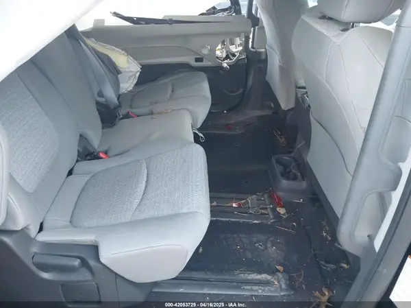 5TDKSKFC1NS073088 2022 TOYOTA SIENNA - Image 8
