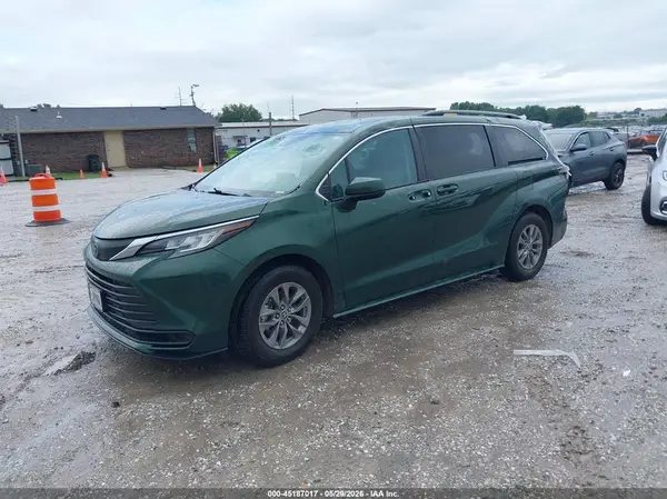 5TDKSKFC1PS080478 2023 TOYOTA SIENNA - Image 2