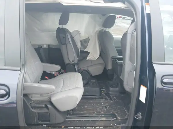 5TDKSKFC1RS119542 2024 TOYOTA SIENNA - Image 8