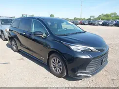 5TDKSKFC2MS026389 2021 TOYOTA SIENNA