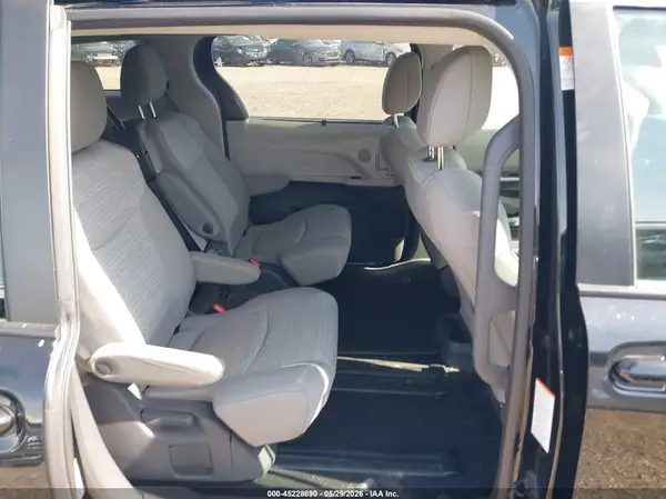 5TDKSKFC2MS026389 2021 TOYOTA SIENNA - Image 8