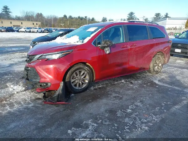 5TDKSKFC2NS069678 2022 TOYOTA SIENNA - Image 2