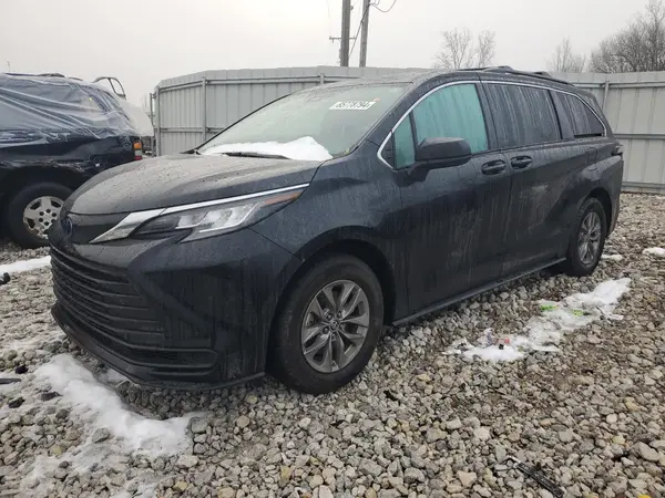 5TDKSKFC2NS072810 2022 TOYOTA SIENNA - Image 1