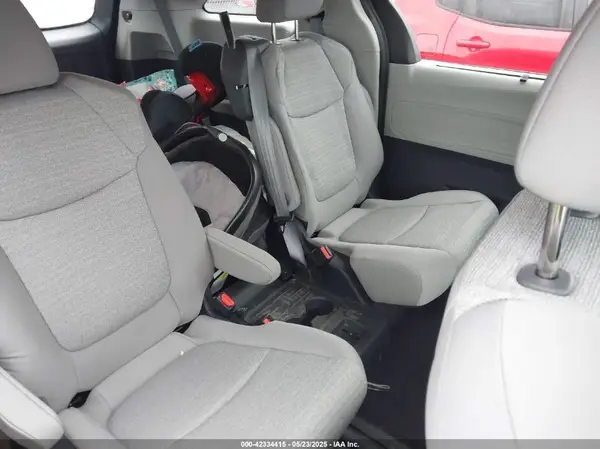 5TDKSKFC2PS084975 2023 TOYOTA SIENNA - Image 8