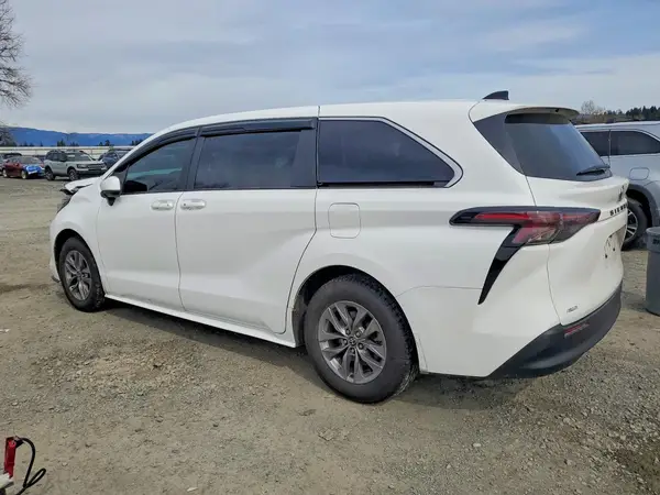 5TDKSKFC2PS091893 2023 TOYOTA SIENNA - Image 2