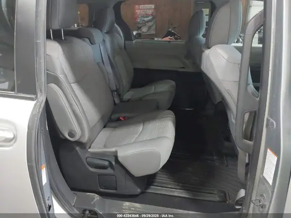 5TDKSKFC2RS130940 2024 TOYOTA SIENNA - Image 8