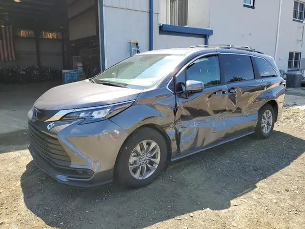 5TDKSKFC2SS159277 2025 TOYOTA SIENNA - Image 1