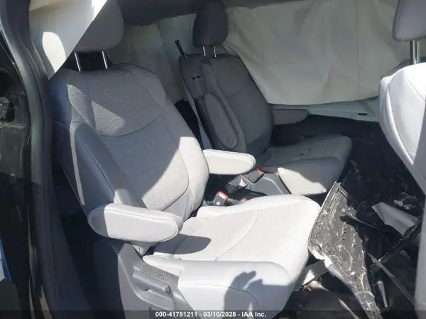 5TDKSKFC2SS164981 2025 TOYOTA SIENNA - Image 8