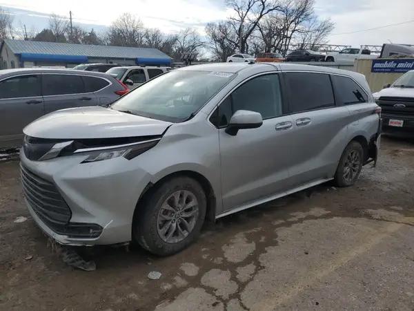 5TDKSKFC3NS062920 2022 TOYOTA SIENNA - Image 1