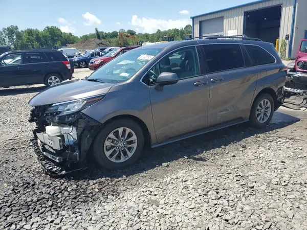 5TDKSKFC3NS072654 2022 TOYOTA SIENNA - Image 1