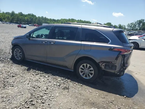 5TDKSKFC3NS072654 2022 TOYOTA SIENNA - Image 2