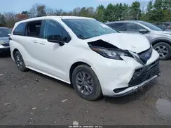 5TDKSKFC3RS121812 2024 TOYOTA SIENNA
