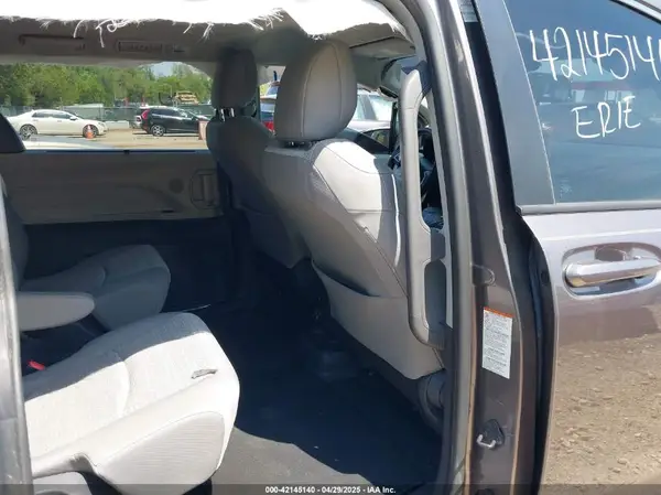 5TDKSKFC4MS004345 2021 TOYOTA SIENNA - Image 8