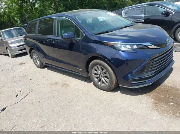5TDKSKFC4MS004488 2021 TOYOTA SIENNA - Image 1
