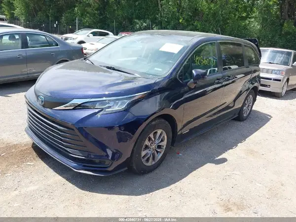 5TDKSKFC4MS004488 2021 TOYOTA SIENNA - Image 2