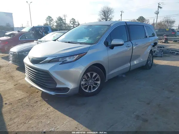 5TDKSKFC4MS012512 2021 TOYOTA SIENNA - Image 2