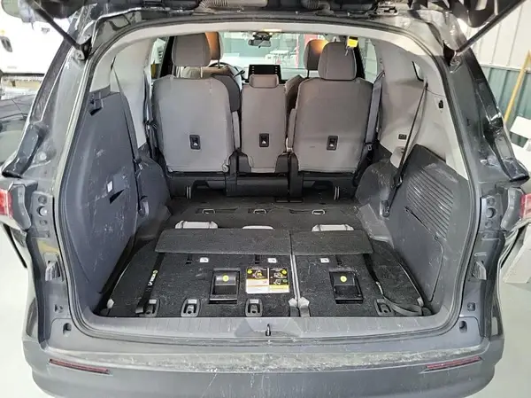 5TDKSKFC4NS047262 2022 TOYOTA SIENNA - Image 2
