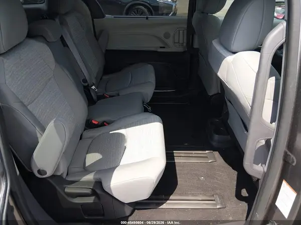 5TDKSKFC4NS054535 2022 TOYOTA SIENNA - Image 8