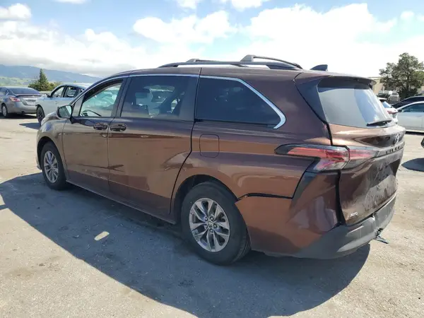 5TDKSKFC4NS067186 2022 TOYOTA SIENNA - Image 2