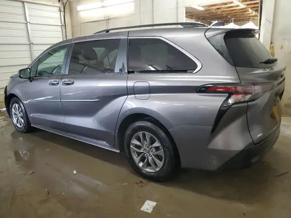 5TDKSKFC4PS081186 2023 TOYOTA SIENNA - Image 2