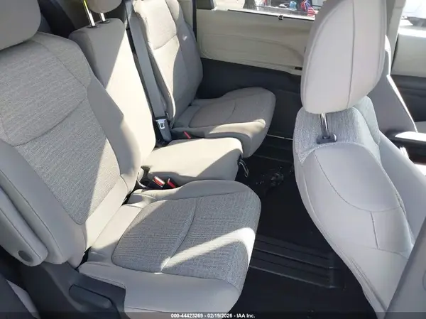 5TDKSKFC4PS084069 2023 TOYOTA SIENNA - Image 8