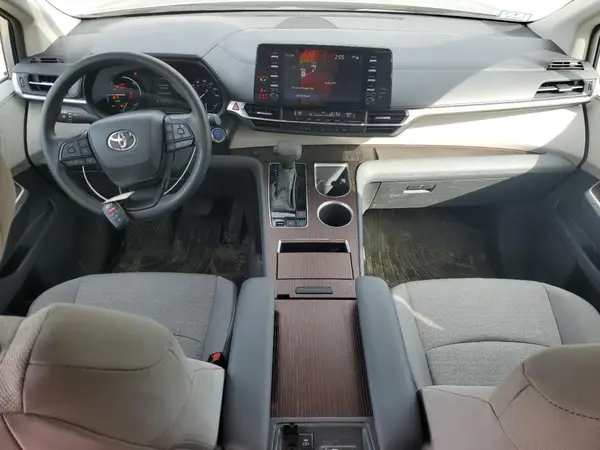 5TDKSKFC4RS118305 2024 TOYOTA SIENNA - Image 8