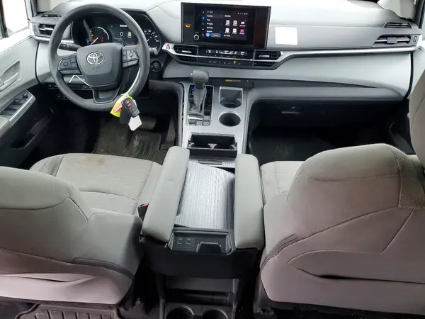 5TDKSKFC4SS208611 2025 TOYOTA SIENNA - Image 8