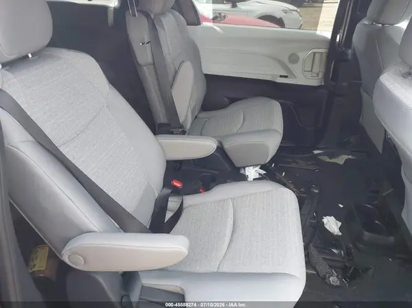 5TDKSKFC4TS244879 2026 TOYOTA SIENNA - Image 8