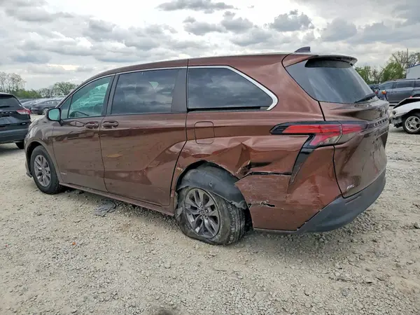 5TDKSKFC5MS016343 2021 TOYOTA SIENNA - Image 2