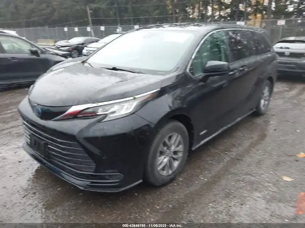 5TDKSKFC5MS021333 2021 TOYOTA SIENNA - Image 2