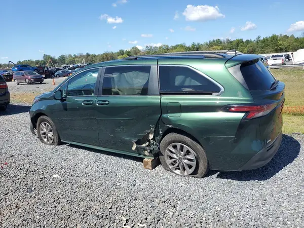 5TDKSKFC5NS041289 2022 TOYOTA SIENNA - Image 2