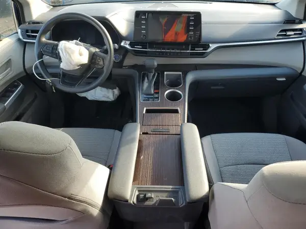 5TDKSKFC5NS060117 2022 TOYOTA SIENNA - Image 8