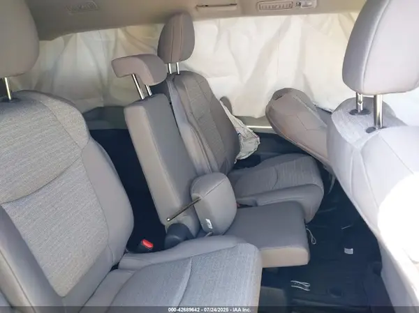 5TDKSKFC5PS087398 2023 TOYOTA SIENNA - Image 8