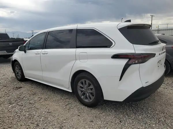 5TDKSKFC5PS089717 2023 TOYOTA SIENNA - Image 2